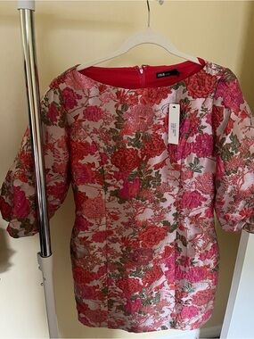 Ina Floral Jacquard Dress in Red and Pink